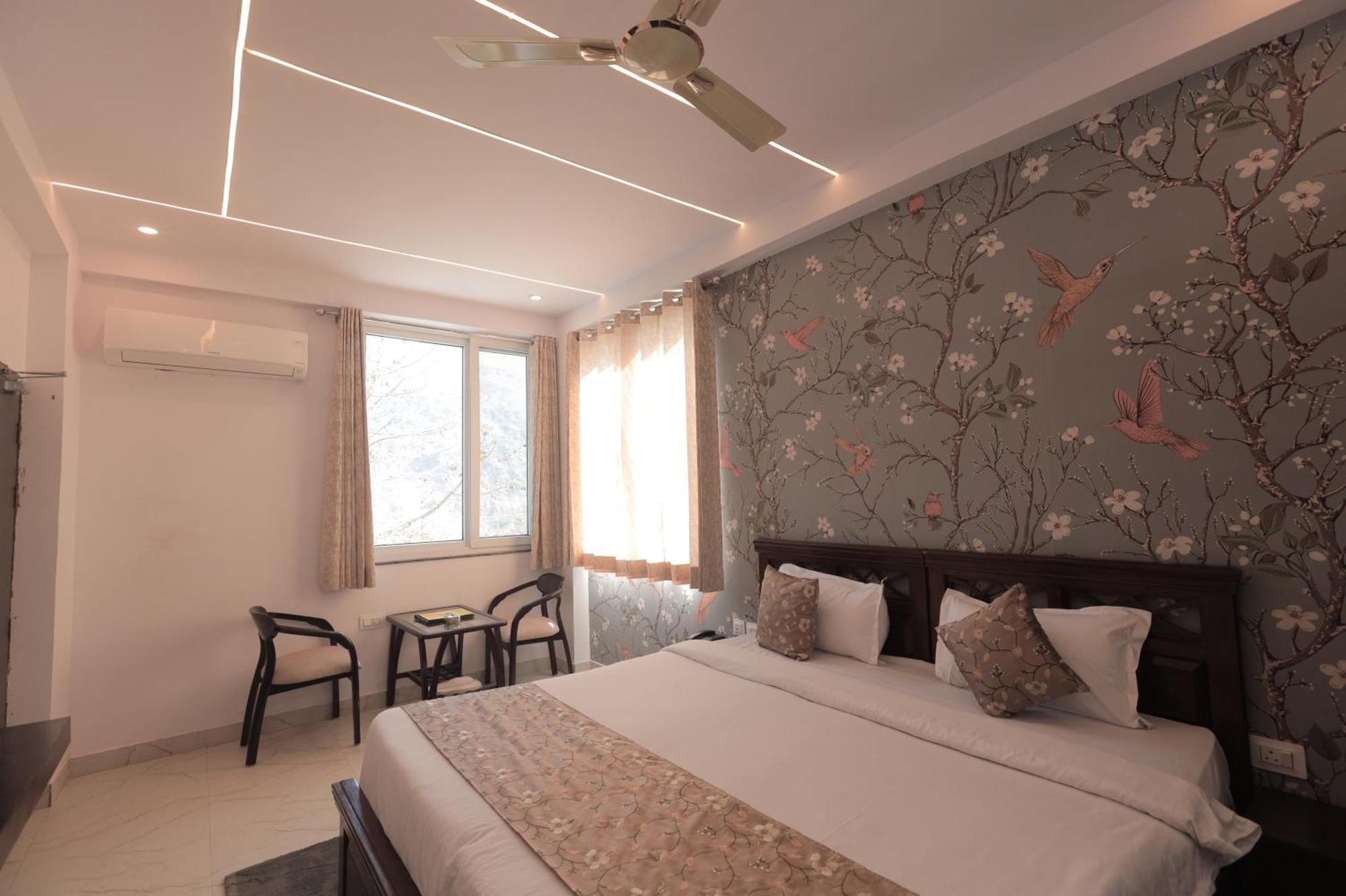 Yogved Hospitality & Resort Rishikesh Ngoại thất bức ảnh